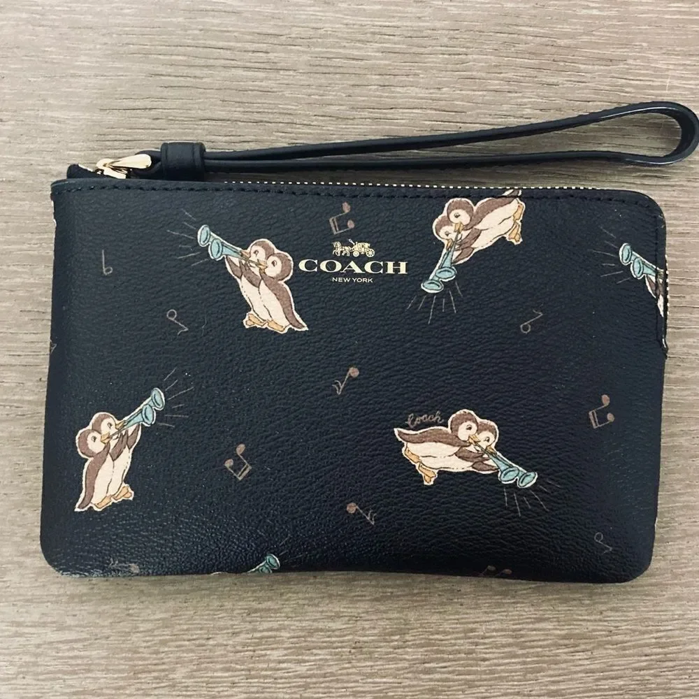 NWOT Coach Penguin Print Wristlet Wallet